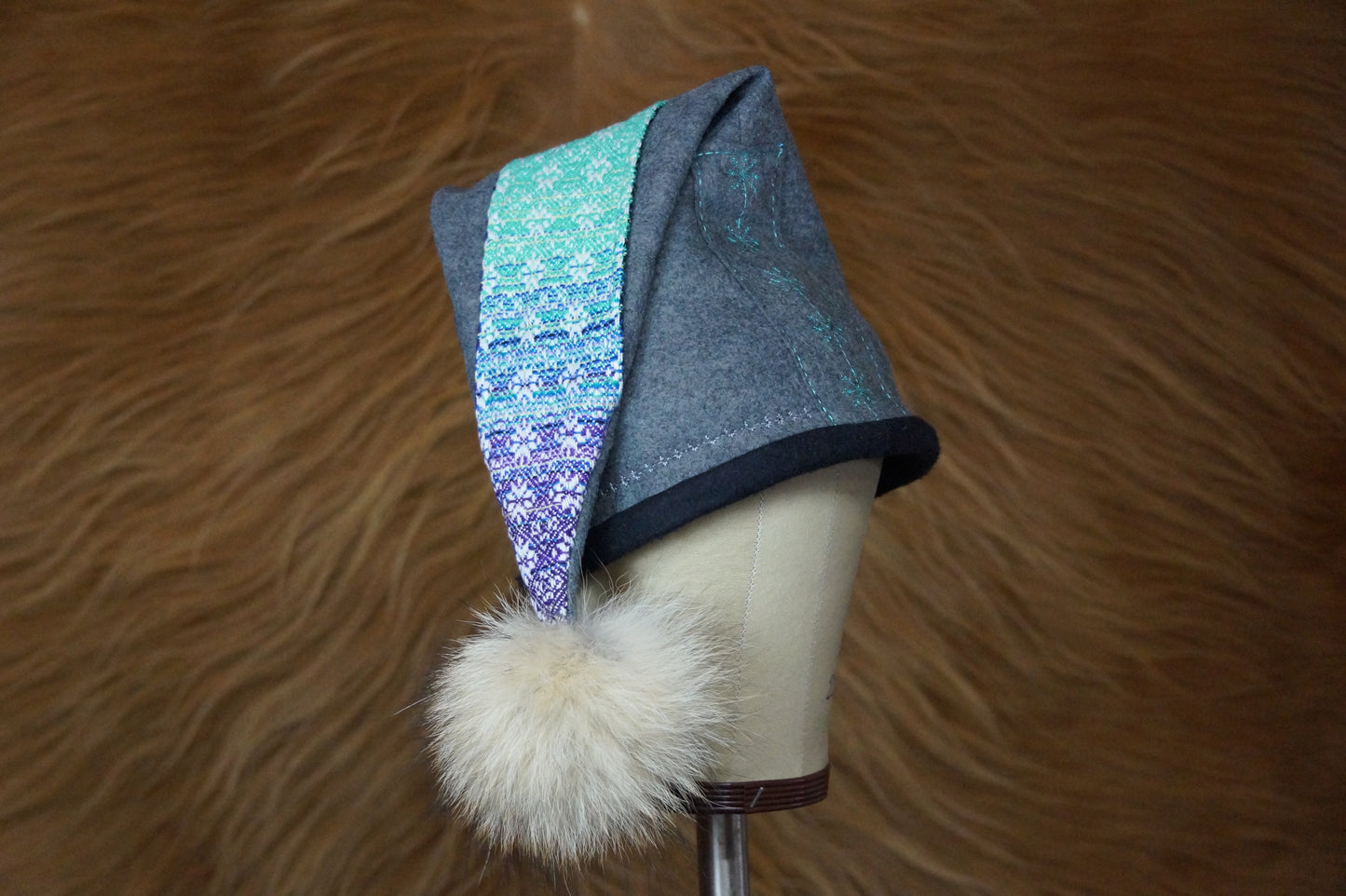 Kids Grey Toque With Weaving