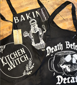 I Hate Living But I Love Grilling, Gothic Kitchen Apron